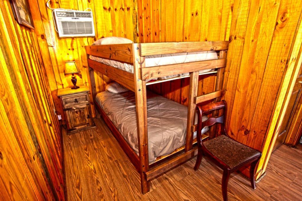 Diamonds Old West Hotel Murfreesboro Buitenkant foto